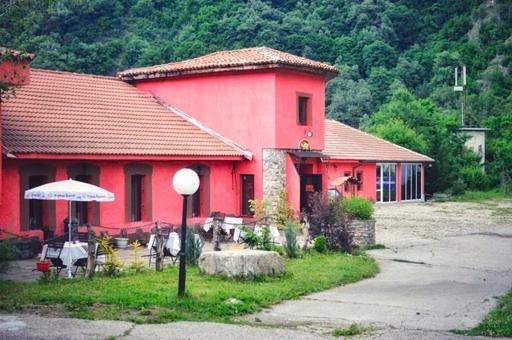 Zlatna Ribka Motel Kokolyane Ngoại thất bức ảnh