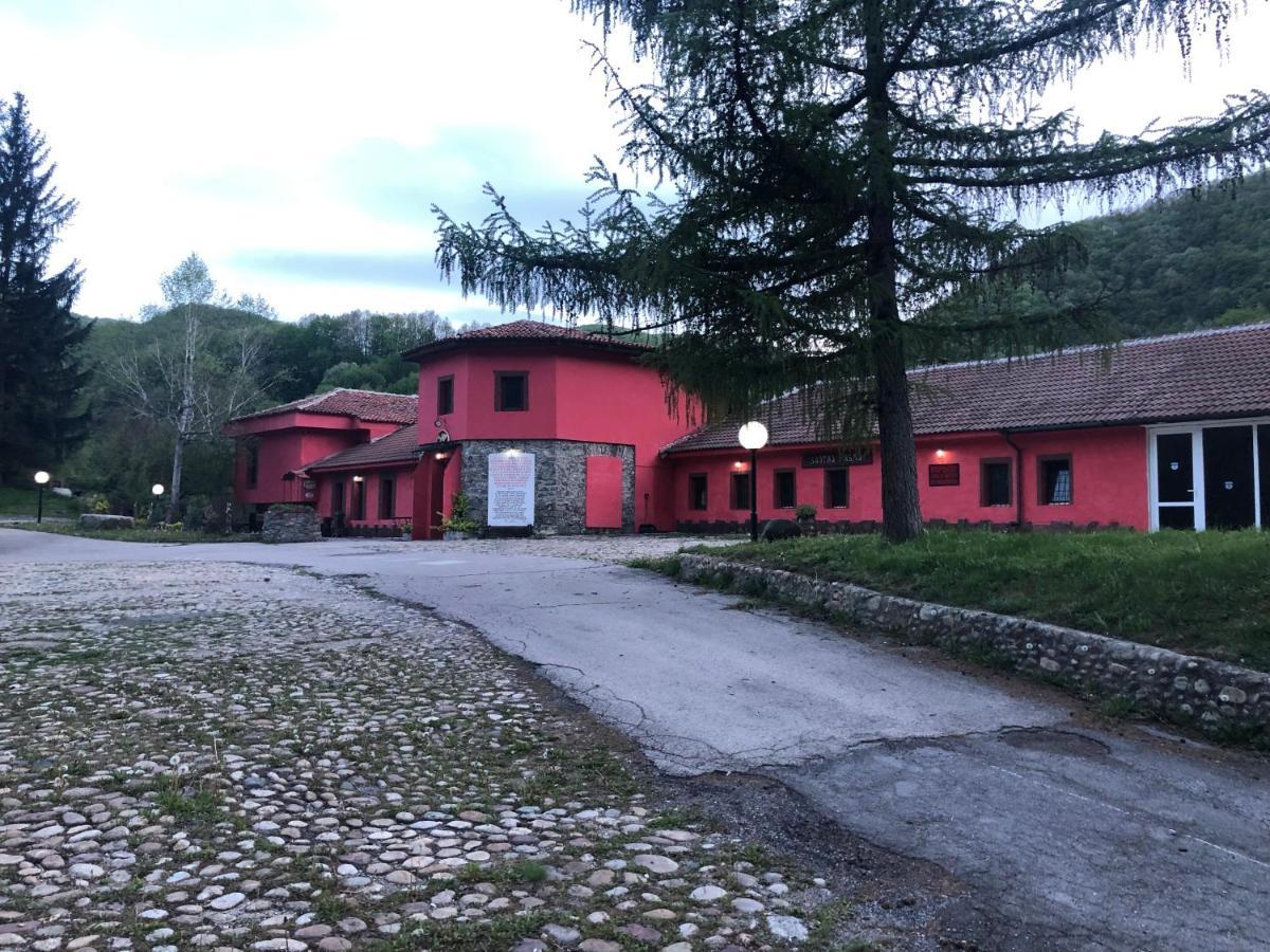 Zlatna Ribka Motel Kokolyane Ngoại thất bức ảnh