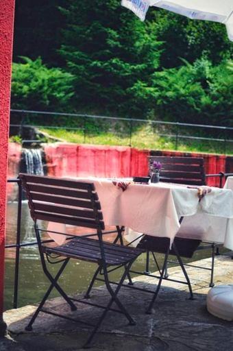 Zlatna Ribka Motel Kokolyane Ngoại thất bức ảnh